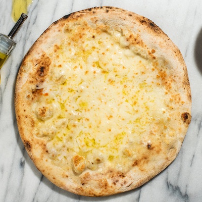 Mozzarella Pizzas (6)