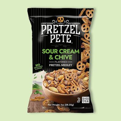 Sour Cream & Chive Medley Pretzels 1 oz image