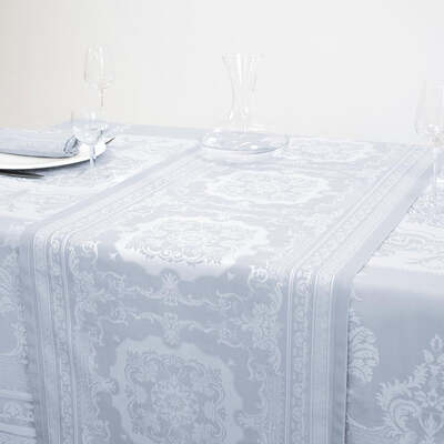 Fontainebleau Bicolor Blue Tablerunner 21"x69", Green Sweet Stain Resistant Cotton