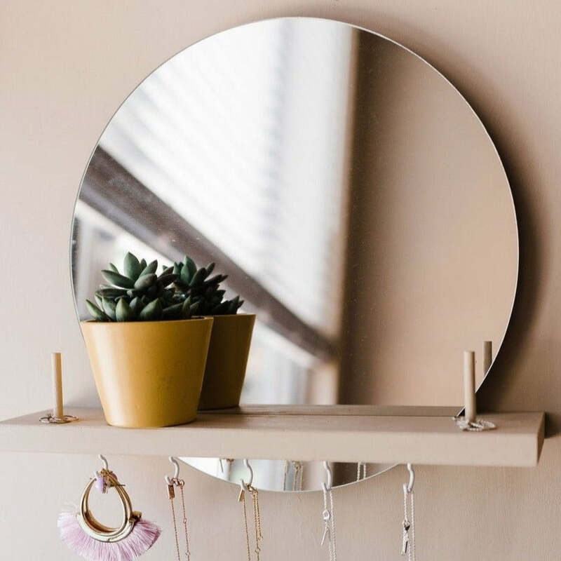 Hanging Mirror Shelf Kit image