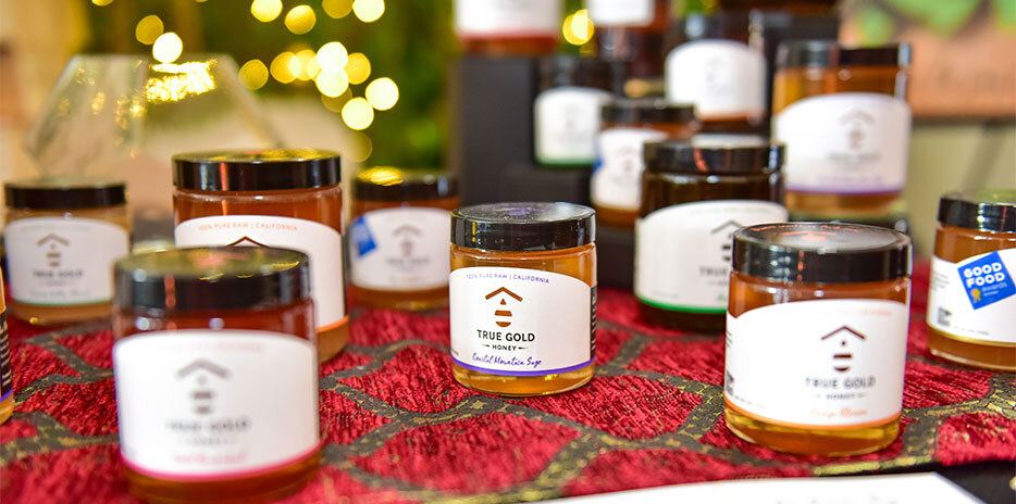 True Gold Honey-carouselImage-https://images.snackmagic.com/spree/provider_carousel_image/1688/bulk_medium/r4yu479juhiisvxxpnvn11iml4bs.?1762163551