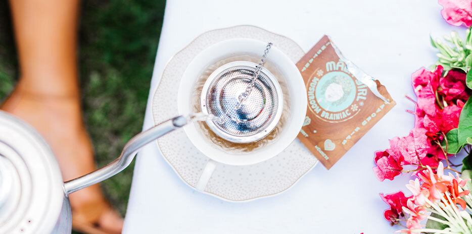 Mala Girl Broths-carouselImage-https://images.snackmagic.com/spree/provider_carousel_image/1731/medium/9wnqahrg4otvnys5j6hyc68y13vi.?1762162062