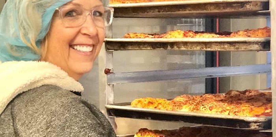 Pizza Bagel Lady-carouselImage-https://images.snackmagic.com/spree/provider_carousel_image/1909/medium/1g8lh9mpprrfzn7nm217o9yvjc8k.?1762162034