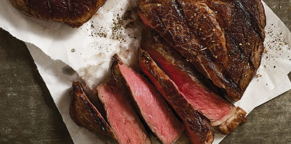 Omaha Steaks-carouselImage-https://images.snackmagic.com/spree/provider_carousel_image/1994/medium/x88d2ngcjp7boduzky9nei0h5axd.?1762163841