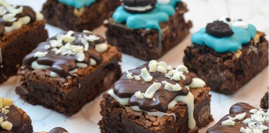 Brownie Bar-carouselImage-https://images.snackmagic.com/spree/provider_carousel_image/2056/bulk_medium/jzqrrbxqnykfalwjlmqt39907t72.?1762163503