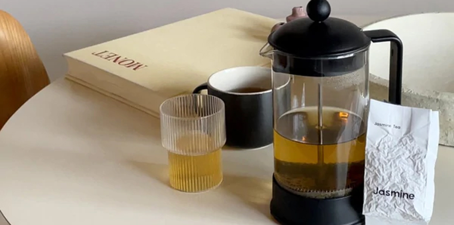Us Two Tea-carouselImage-https://images.snackmagic.com/spree/provider_carousel_image/2215/medium/6y9abddwav0ay0p6653kva9mos2x.?1747159319