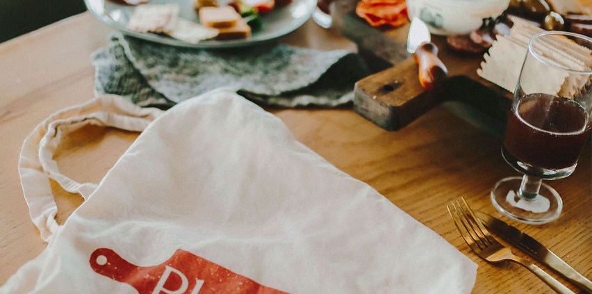 Platterful-carouselImage-https://images.snackmagic.com/spree/provider_carousel_image/2399/bulk_medium/julisdza7t86l0j5yu2pvplth198.?1762162227