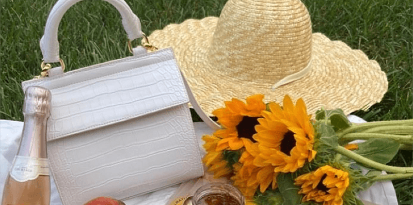 Modern Picnic-carouselImage-https://images.snackmagic.com/spree/provider_carousel_image/2516/bulk_medium/m9v4us8na0f7odesmmv8cpzg1eji.?1756967923