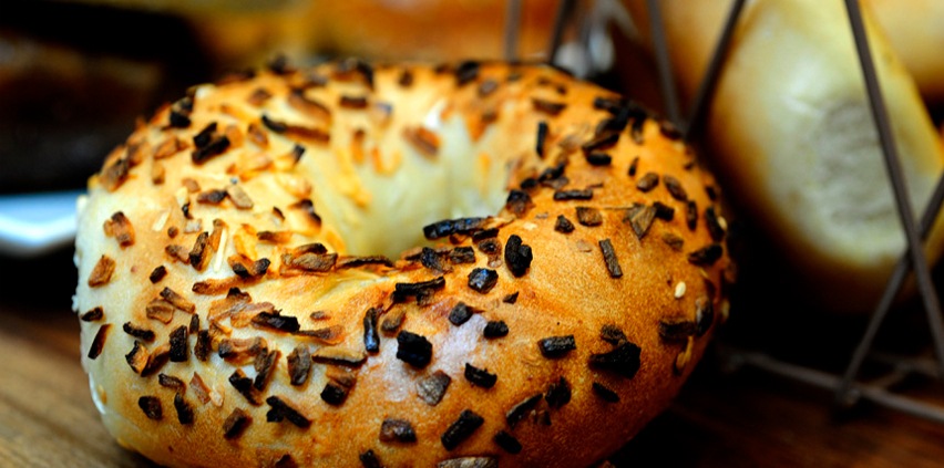 Davidovich Bagels-carouselImage-https://images.snackmagic.com/spree/provider_carousel_image/2562/bulk_medium/9qsfbx99k3j5pnb1e163dhpxpwpa.?1762162911