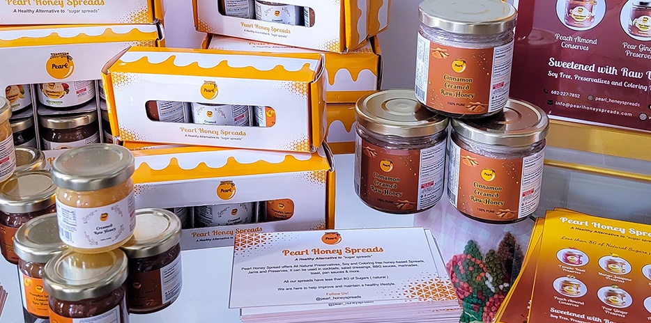 Pearl Honey Spreads-carouselImage-https://images.snackmagic.com/spree/provider_carousel_image/2612/bulk_medium/vl57c49euji606iflsgsiecqdnw6.?1762162843