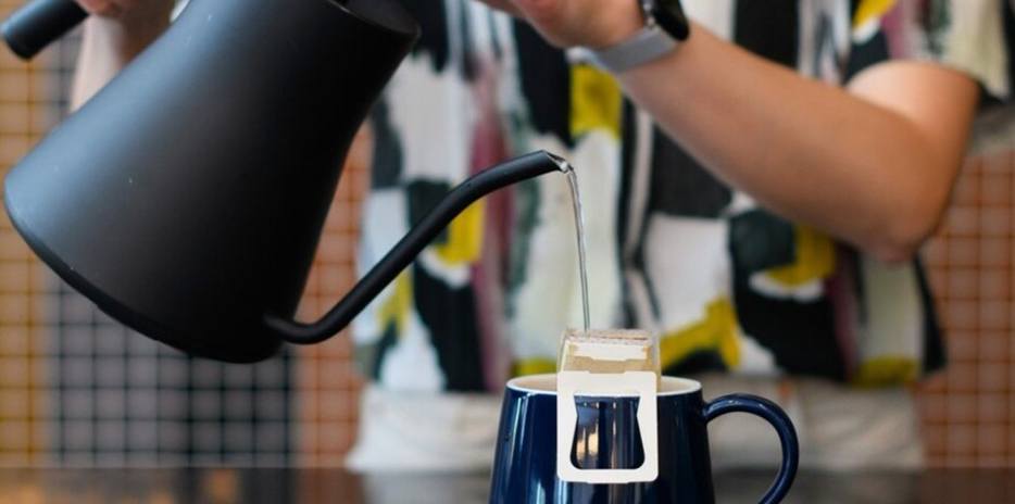 Hooked Coffee-carouselImage-https://images.snackmagic.com/spree/provider_carousel_image/3087/medium/u1293tu058oinyaoxpiq4yvn3gw4.?1761241657
