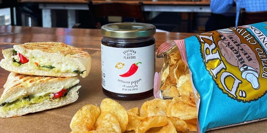 Dirty Potato Chips-carouselImage-https://images.snackmagic.com/spree/provider_carousel_image/5056/medium/qlil6hrqjmnoplywbujgfukzjfyc.?1740409138