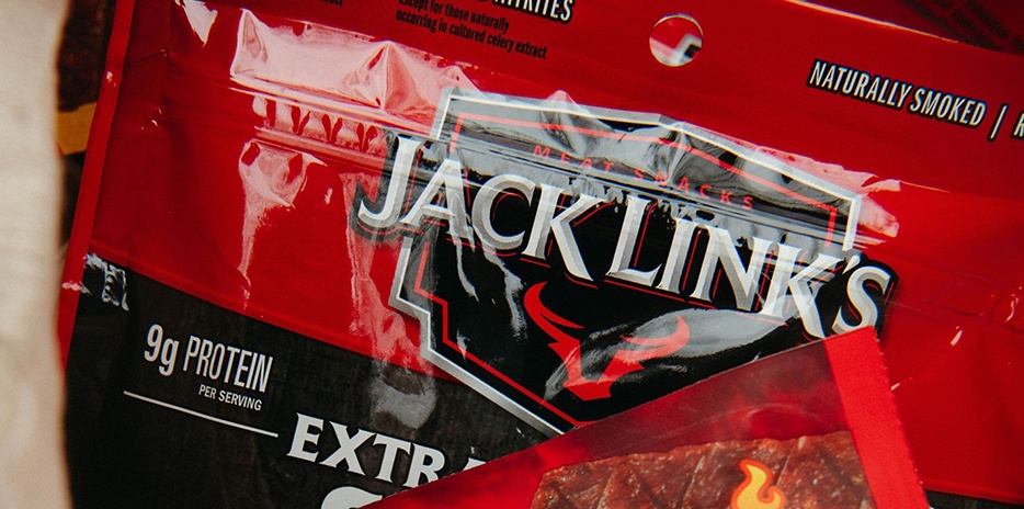 Jack Link's-carouselImage-https://images.snackmagic.com/spree/provider_carousel_image/5065/medium/i1qfi3gwumc5hsinlrts7hj0x33d.?1740409530