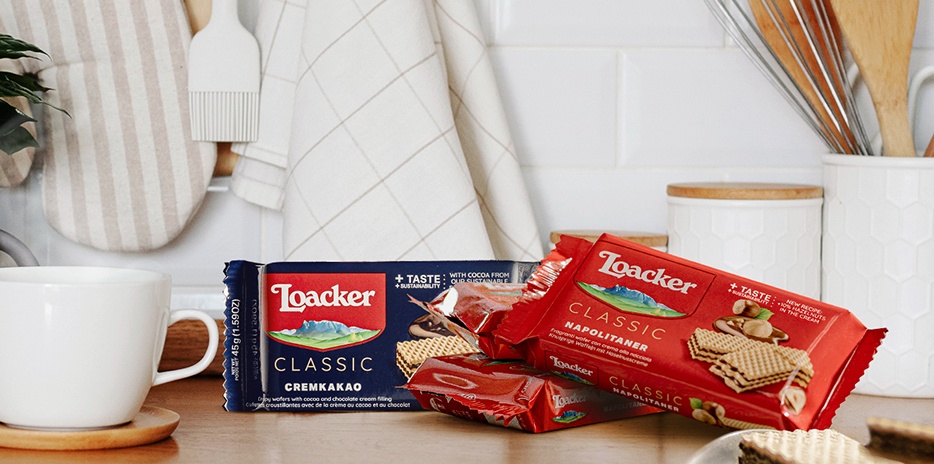 Loacker-carouselImage-https://images.snackmagic.com/spree/provider_carousel_image/5074/bulk_medium/ps2bv53h6af6rzruwxaf27ozfyoc.?1762163150