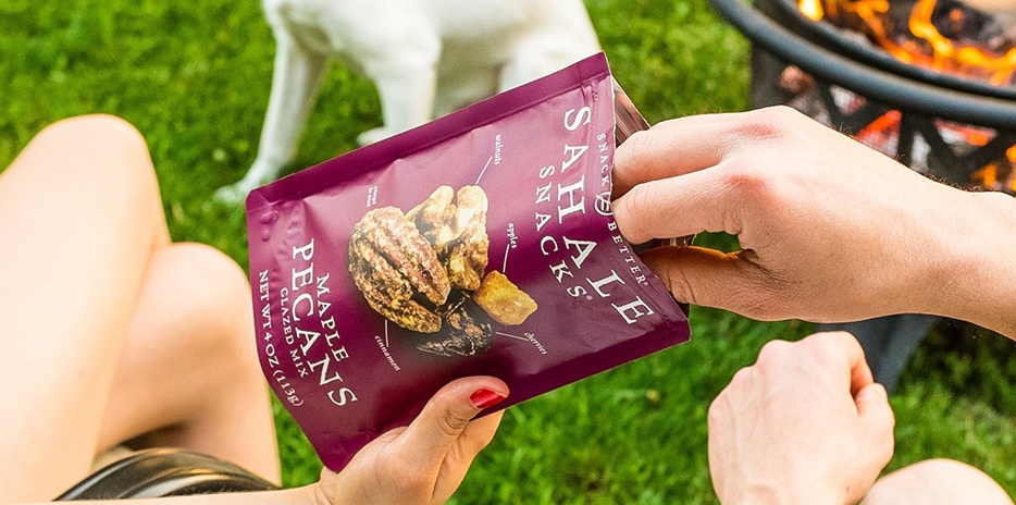 Sahale Snacks-carouselImage-https://images.snackmagic.com/spree/provider_carousel_image/5083/medium/zm6ff9yby0gqz68sewspakwzokje.?1740410399