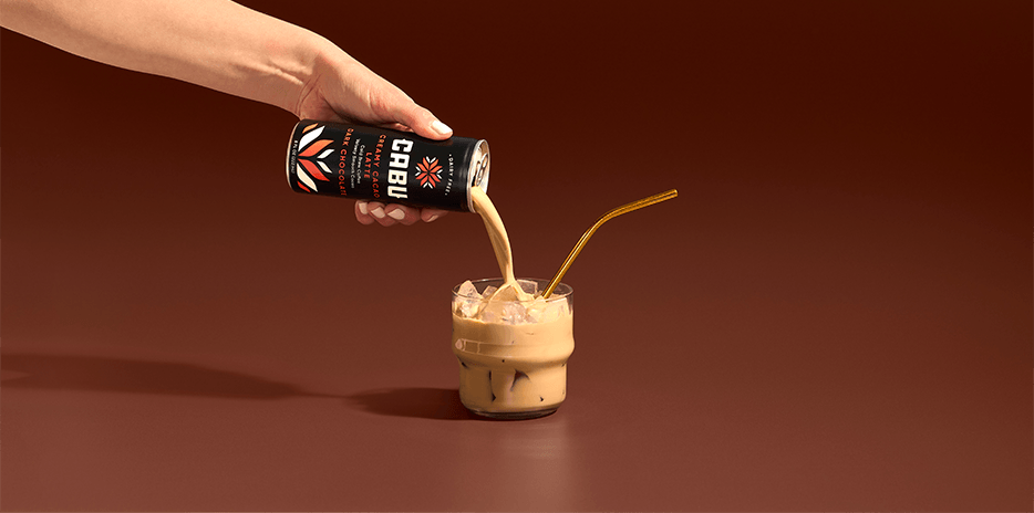 Cabu Latte-carouselImage-https://images.snackmagic.com/spree/provider_carousel_image/5503/medium/8dfw0u7pc707aw5ie2zayk7tzjb6.?1771258186